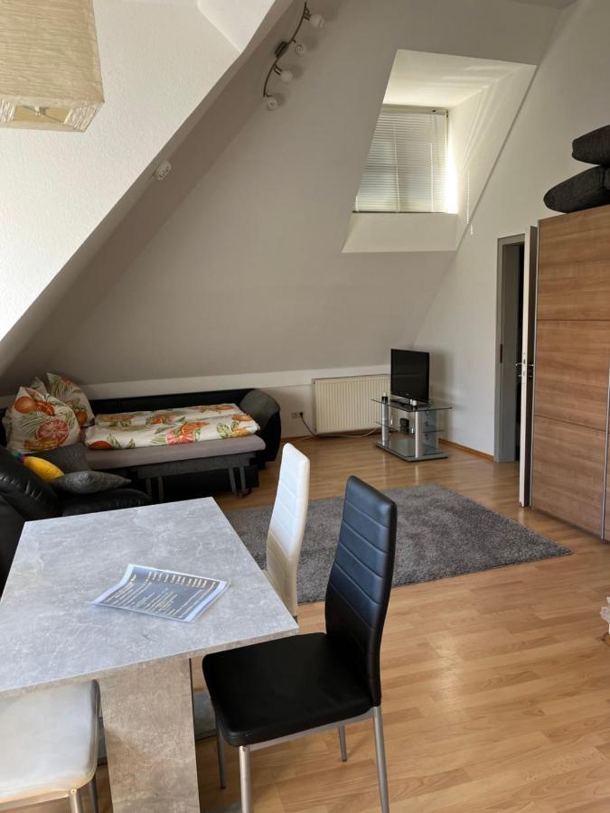 Zimmer Zum Vermieten Direkt An Der Donau Und Am Schloss Neuburg an Der Donau Exteriör bild